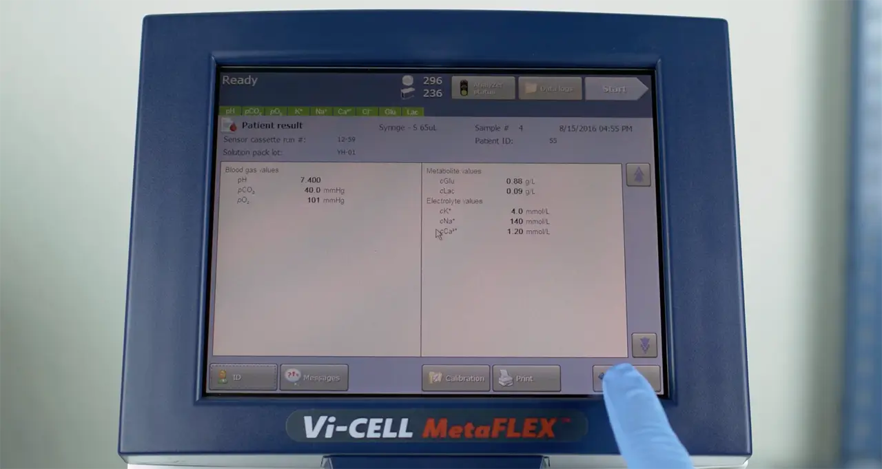 Vi Cell Metaflex Analisador Bioanalitico Demonstrando Resultados 66bf657a50927